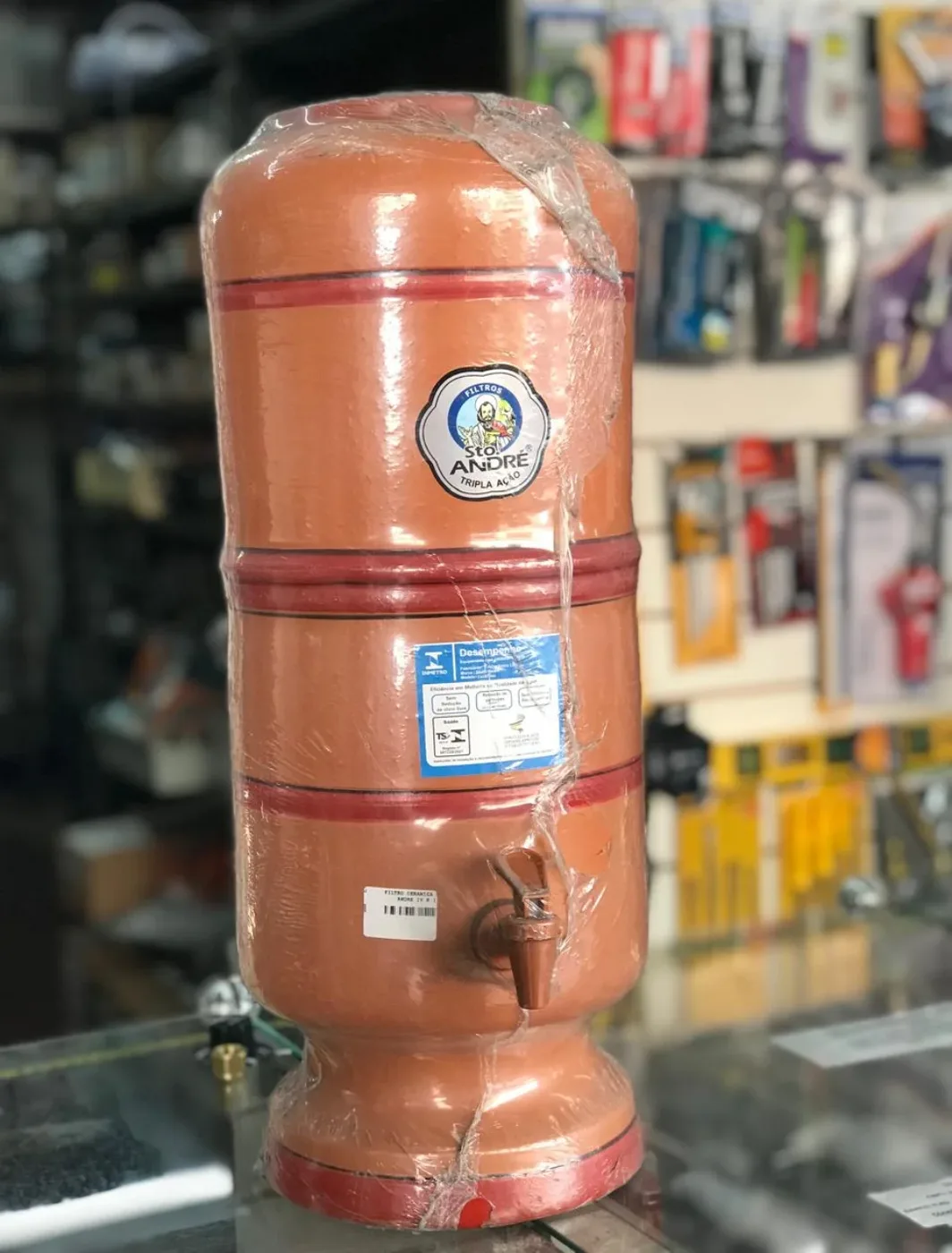 Filtro de barro com torneira